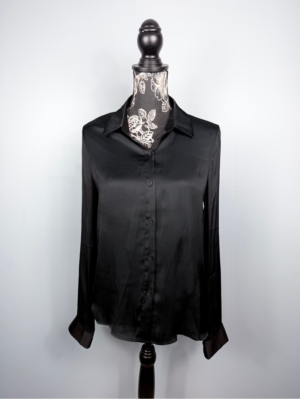 NWT Sincerely Jules black satin button down long sleeve top size large